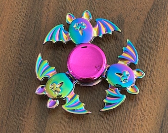 Iridescent Bat Fidget Spinner: Metallic Rainbow Focus Toy