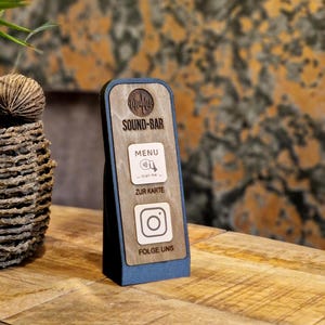 Personalisierte NFC Menü Tischaufsteller mit Logo für Restaurants | QR Code Aufsteller aus Holz | SmartStand für Café Bar Gastronomie