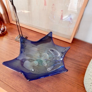 Blue Glasbowl - Starshaped - Vintage Art Glass