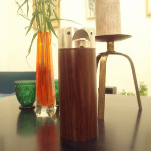 Peanut Dispenser - Vintage -  Penguin - 1970ies - Plastic and metal