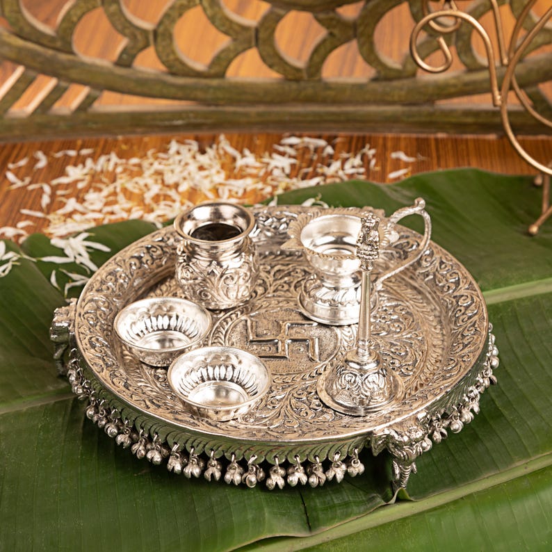 Ensemble thali Pooja en argent avec support éléphant, Allemagne | Oeuvre d'art Nakshi Mandir Decor image 2