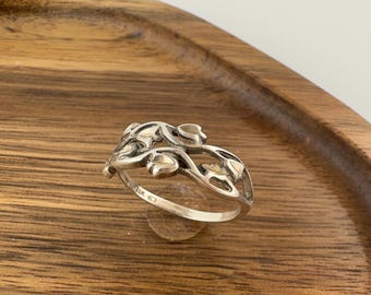 Vintage Sterling Silver Vine Ring US SZ 7