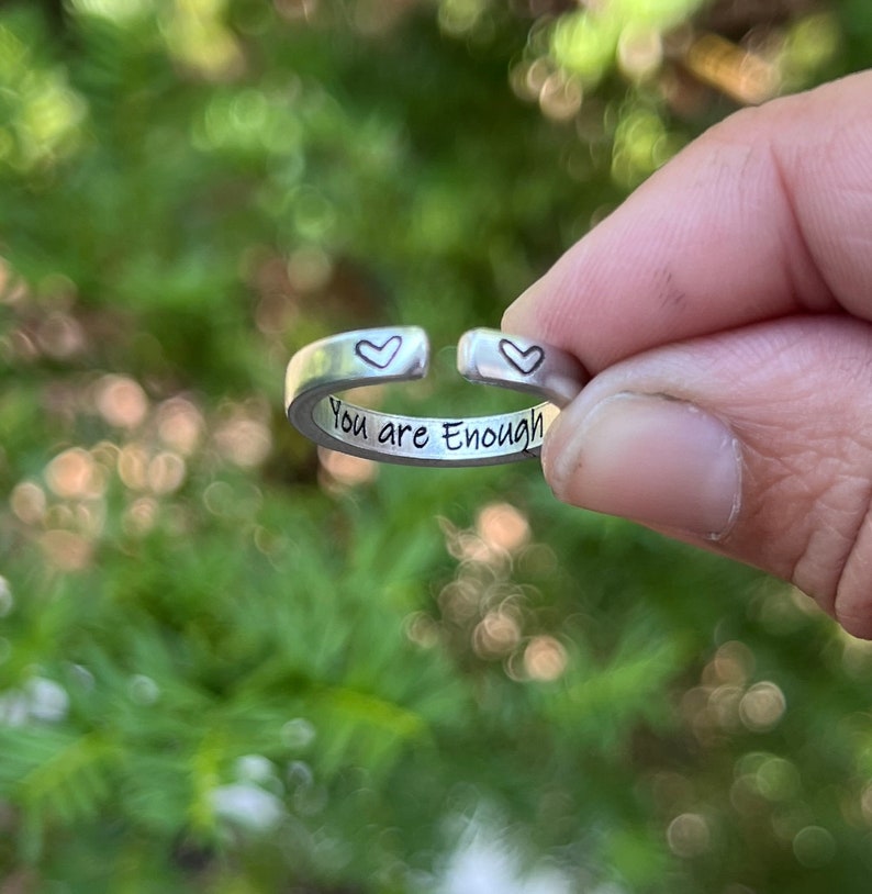 Vous êtes assez bague, bague inspirante et réglable, cadeau pour linspiration, bague inspirée du yoga, je suis assez bague, bijoux de motivation image 9