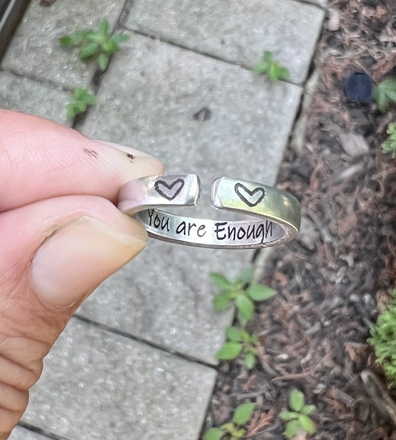 Vous êtes assez bague, bague inspirante et réglable, cadeau pour linspiration, bague inspirée du yoga, je suis assez bague, bijoux de motivation image 4