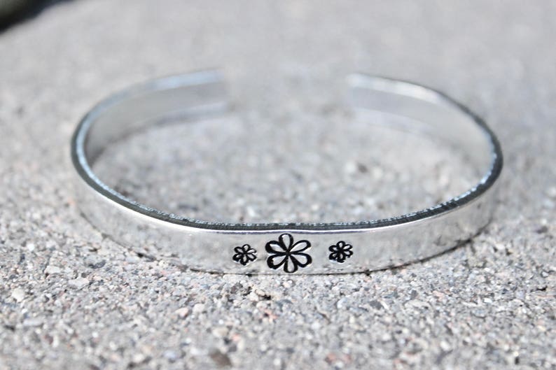 Daisy Bracelet Cuff, Daisy Cuff Bangle, Daisy Cuff, Daisy Flower Jewelry, Daisy Bracelets, Daisy Cuff Bangles Daisy Inspiration Daisies Cuff image 1