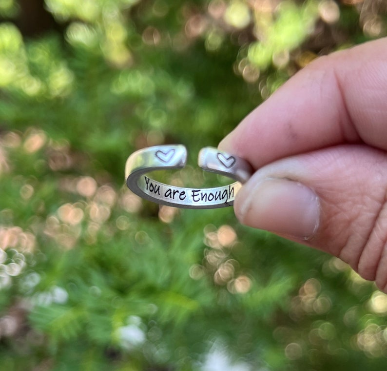 Vous êtes assez bague, bague inspirante et réglable, cadeau pour linspiration, bague inspirée du yoga, je suis assez bague, bijoux de motivation image 10