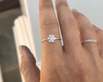 Snowflake Ring in Sterling Silver, 925 Snowflake Ring, Snow Crystal, Winter Jewelry, Christmas Holiday Ring, Sweater Ring, Handmade in USA