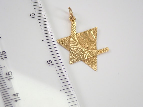 Vintage 14K Yellow Gold Star of David Charm Penda… - image 3