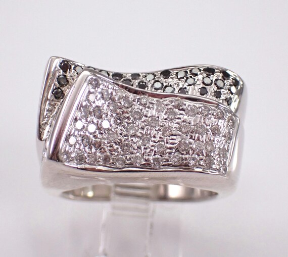 Black and White Diamond Wedding Ring - 14K White Gold Anniversary Band - Estate Fine Jewelry Gift
