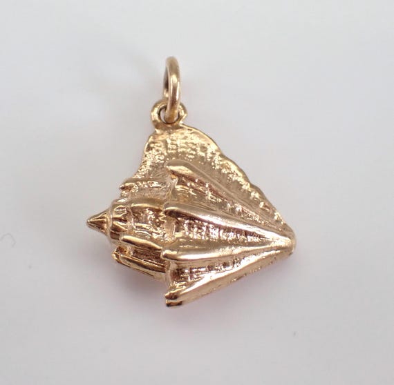 Vintage 14K Yellow Gold Conch Shell Charm, Antique Seashell Life Star Fish Pendant for Necklace or Bracelet