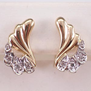 Vintage 14K Yellow Gold Earrings - Unique Estate Fine Jewelry Gift - Dainty Euro Clasp English Lock Drops