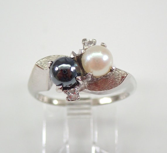 Vintage Pearl and Hematite Ring, Solid 10K White Gold Estate Jewelry, 2 Stone Right Hand Ring, June Birthstone Gift for Best Friend