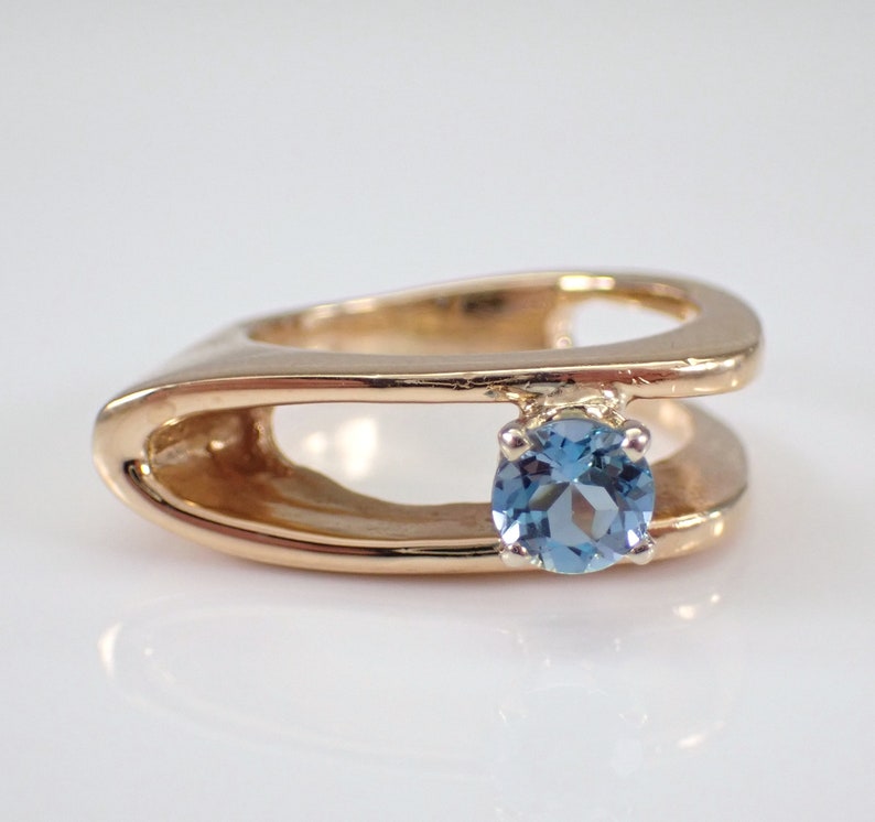 80s Vintage Blue Topaz Pinky Ring - 14K Yellow Gold Solitaire Setting - Unique Gemstone Fine Jewelry Gift image 5
