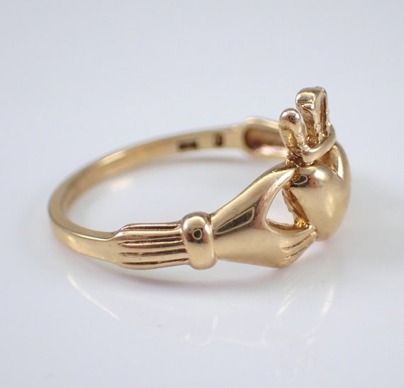 Vintage Yellow Gold Claddagh Ring - Irish Wedding… - image 2