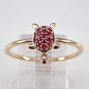 Geelgouden ring met robijnrode schildpad - schildpad edelsteenclusterband - unieke sierlijke dierensieraden