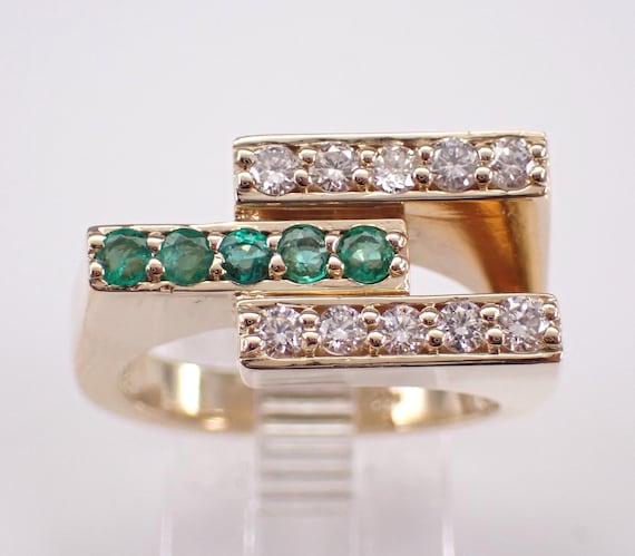 Vintage 14K Yellow Gold Emerald and Diamond Ring - Estate Gemstone Stackable Anniversary Band - Unique Fine Jewelry Gift