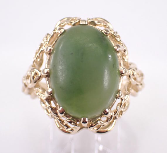 Vintage 14K Yellow Gold Jade Ring: Antique Solitaire Gemstone Band
