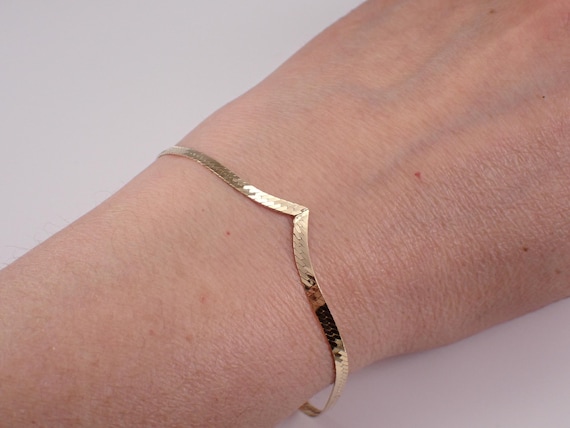 14K Yellow Gold Vintage Herringbone Bracelet, Layering Estate Chevron Link