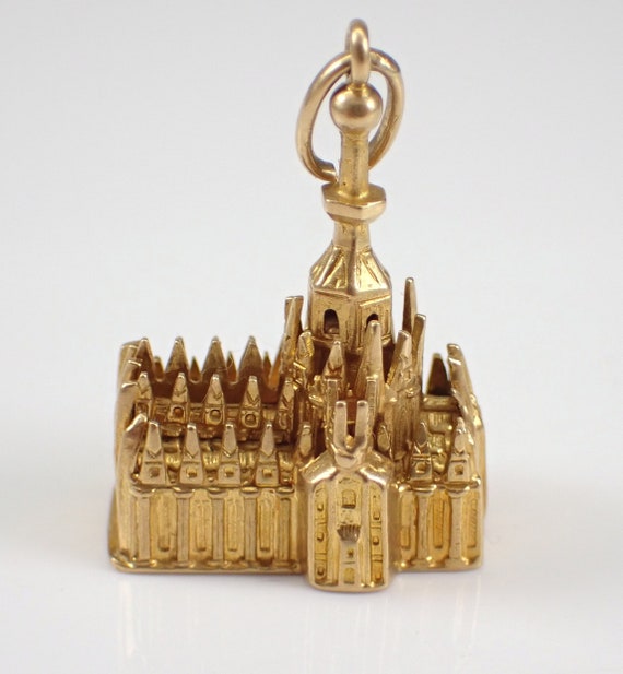 Vintage 18K Yellow Gold Barcelona Cathedral Charm, Unique Italian Chapel Building Pendant, Rare Collectible Jewelry for Necklace or Bracelet