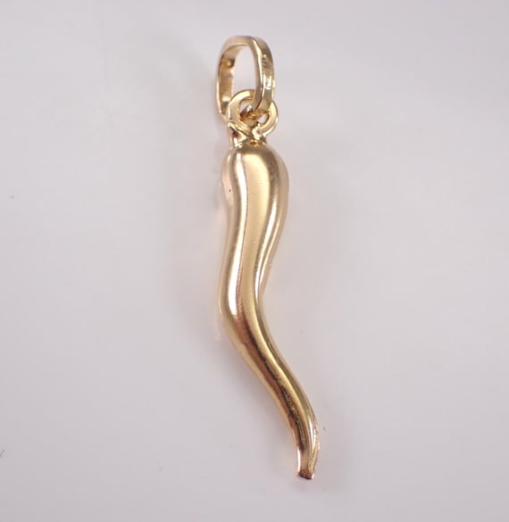 Vintage 18K Yellow Gold ITALIAN HORN Charm, Good Luck Protection Pendant