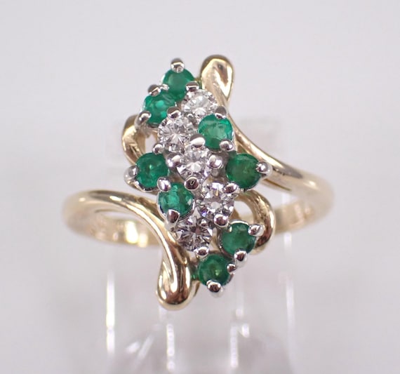 14K Yellow Gold Diamond and Emerald Ring: Vintage Estate Cluster Gemstone Setting