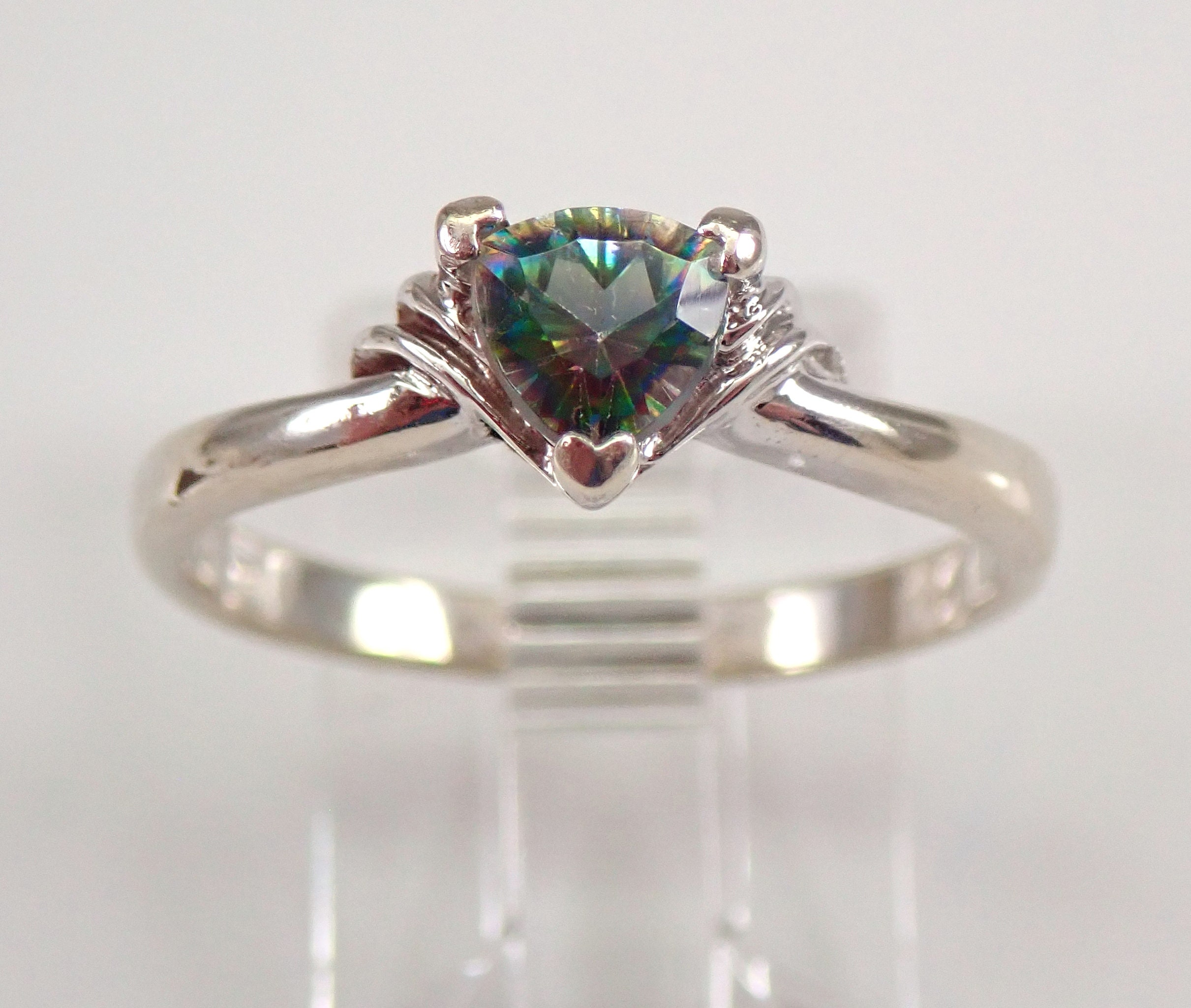 Buy the 10K White Gold 0.05 CTTW Diamond & Mystic Topaz Ring 2.6g |  GoodwillFinds