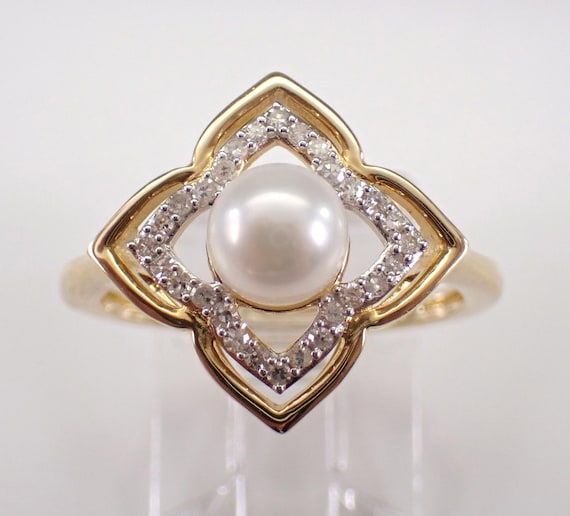 Pearl and Diamond Clover Ring, Solid 14k Yellow Gold Halo Setting, June Birthstone Gemstone Jewelry