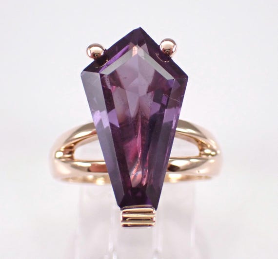 Vintage 14K Yellow Gold Amethyst Ring, Kite Shape Gemstone Solitaire Band, Estate Fine Jewelry Gift