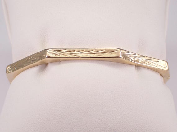 Vintage 14K Yellow Gold Bangle Bracelet: Estate Engraved Textured Octagon Cuff