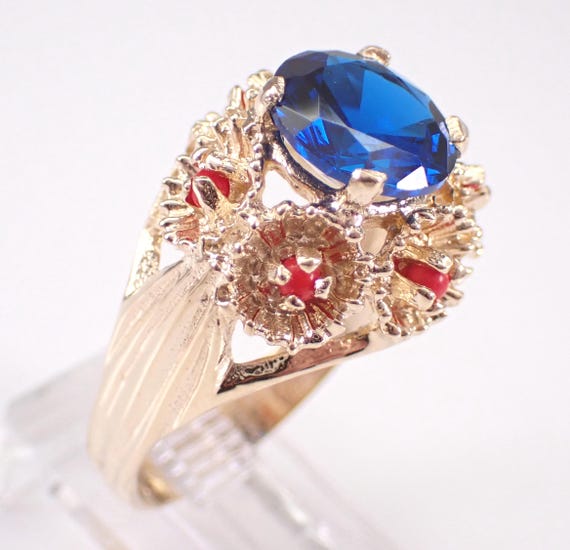 Vintage 14K Yellow Gold Sapphire and Coral Ring: Antique Gemstone Flower Band