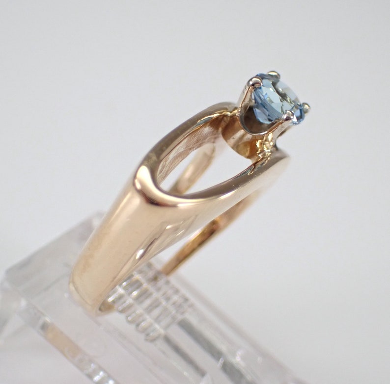 80s Vintage Blue Topaz Pinky Ring - 14K Yellow Gold Solitaire Setting - Unique Gemstone Fine Jewelry Gift image 3