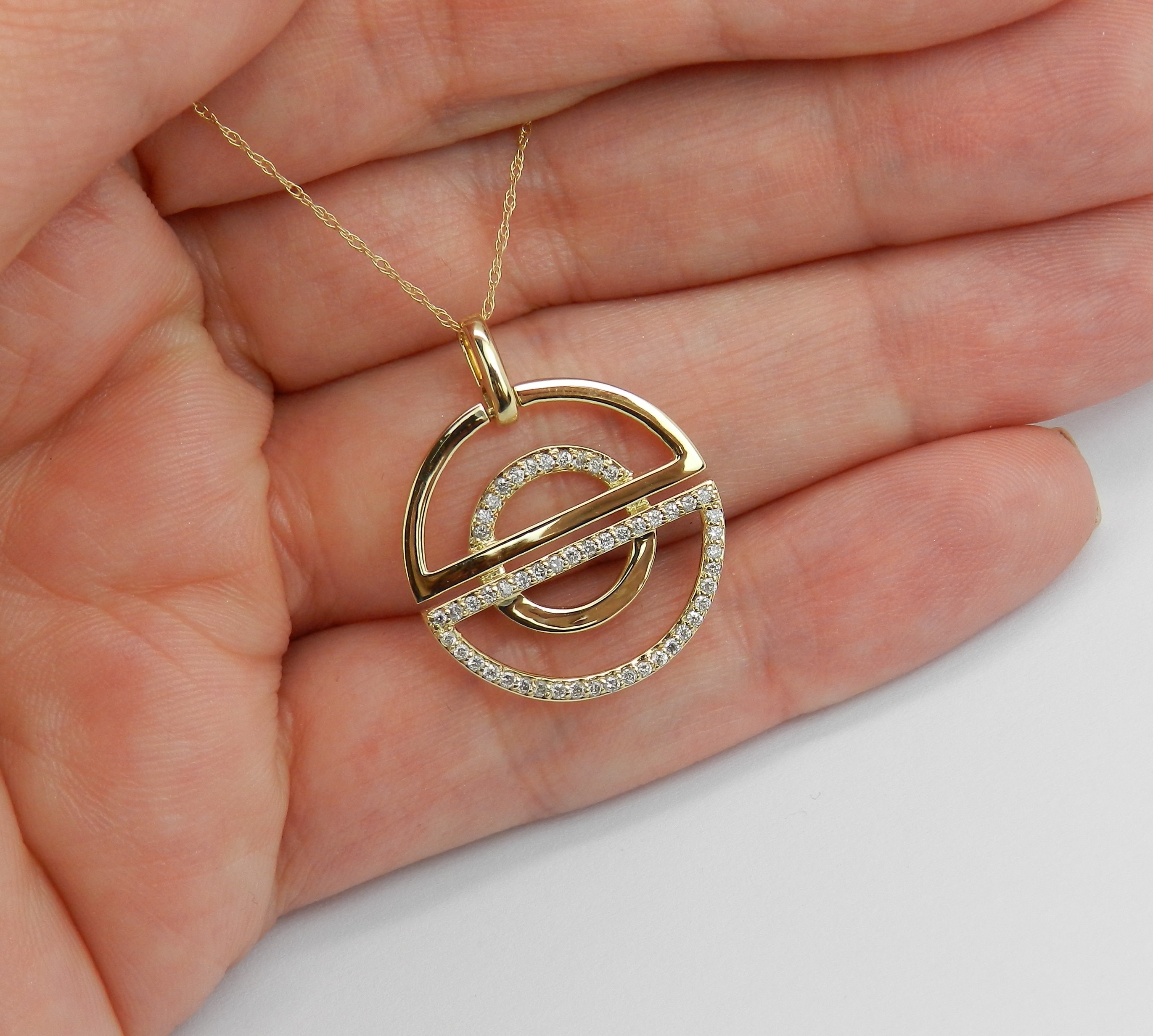 gold diamond necklace