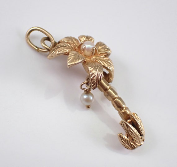 Vintage Estate 14K Yellow Gold Coconut Palm Tree Charm Flower