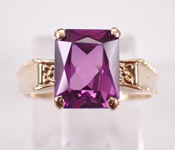Antique Purple Corundum Engagement Ring - Yellow Gold Solitaire Band Setting - Victorian Gemstone Fine Jewelry Gift