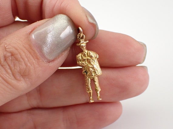 Vintage 18K Gold Matador Charm - Estate Bullfighter Bull Fighter Pendant - Bracelet or Necklace Gift