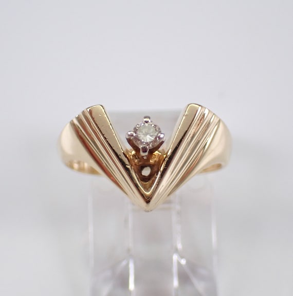 Vintage 14K Yellow Gold SOLITAIRE Engagement Ring - Petite Estate Chevron Bridal Jewelry Gift