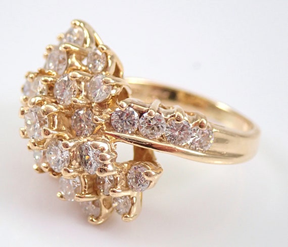 Vintage Diamond Cluster Ring Solid 14K Yellow Gol… - image 4