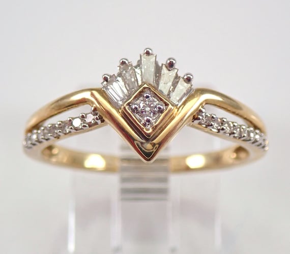 Modern Diamond V Chevron Cocktail Ring Yellow Gold Stackable Fashion Ring Size 7 1/4 FREE Sizing