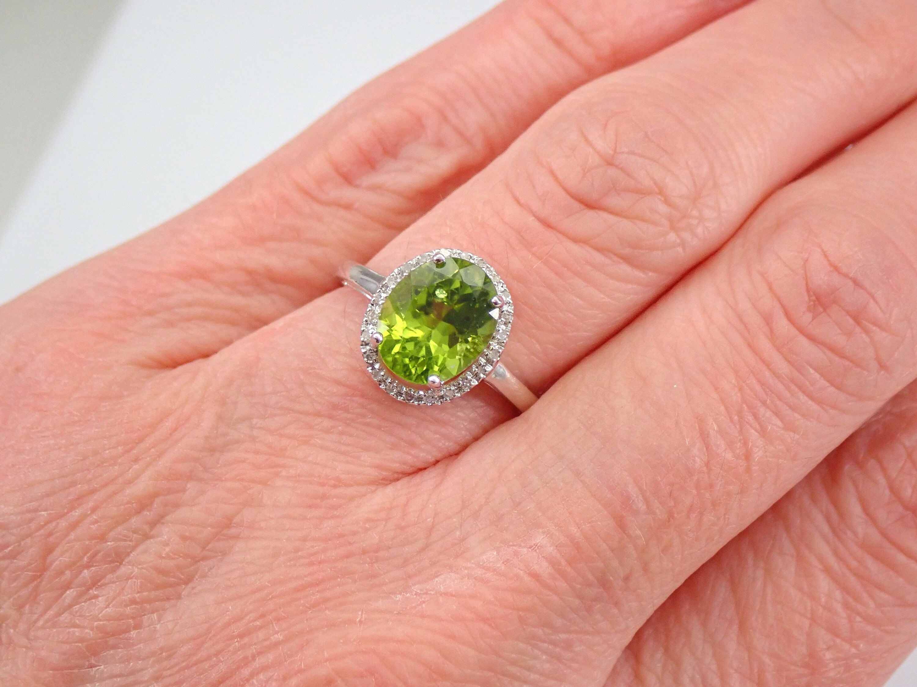 August Birthstone Ring (Peridot) | Simple & Dainty