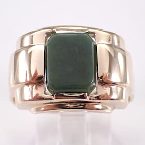 Vintage Yellow Gold Bloodstone Ring, Green Gemstone Solitaire Setting, Unique Bridal Jewelry Gift