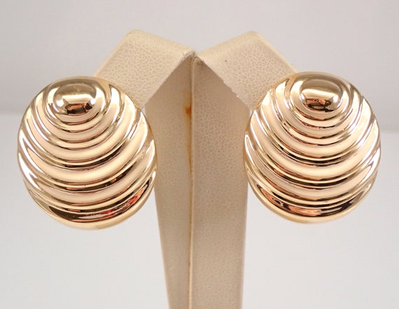 Vintage Estate 14K Yellow Gold Large Clam Shape Design Earrings Omega Clip Clasps