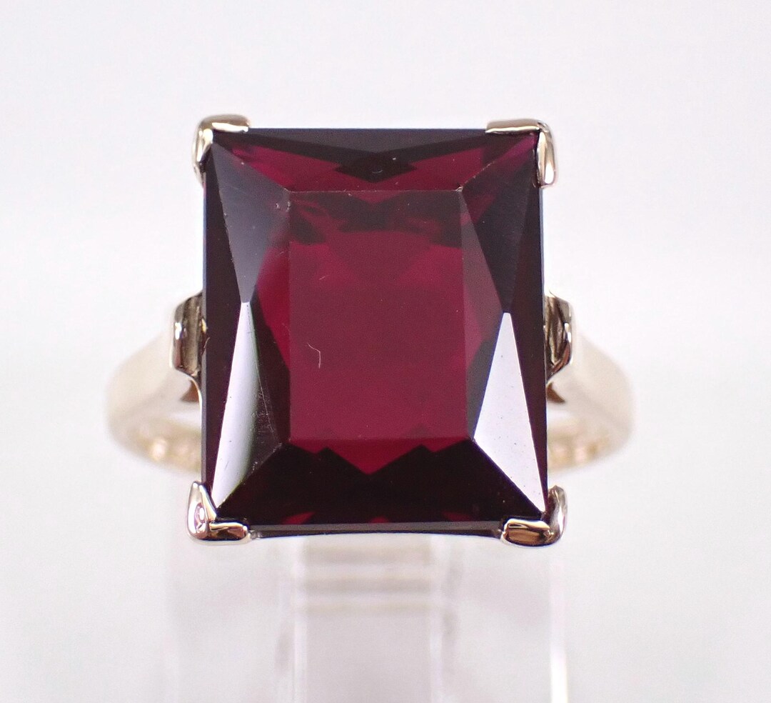 Vintage Ruby Solitaire Engagement Ring - Yellow Gold Estate Promise ...