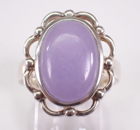 Vintage Sterling Silver Lavender Jade Ring - Unique Gemstone Estate Halo Solitaire Band