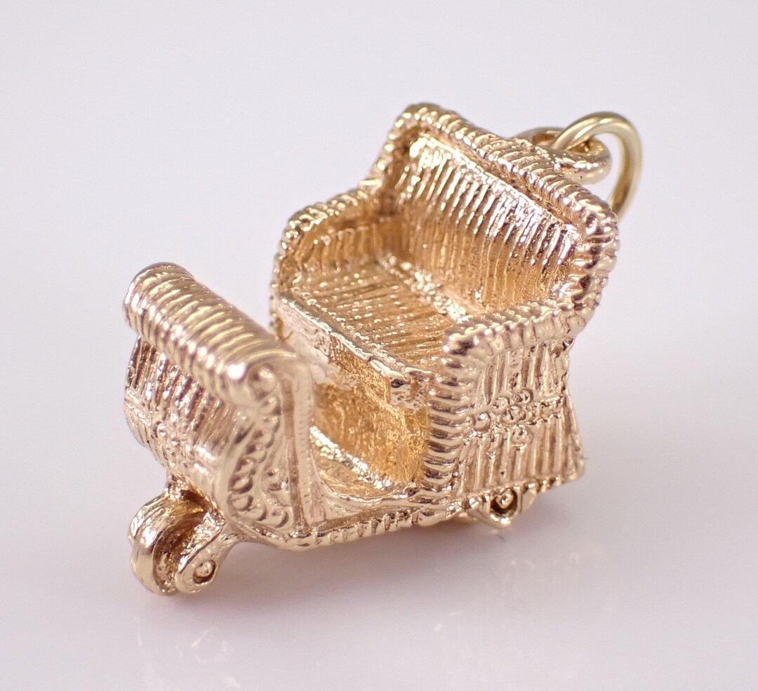14K Yellow Gold Carriage Charm - Rickshaw Buggy Cart Pendant With ...