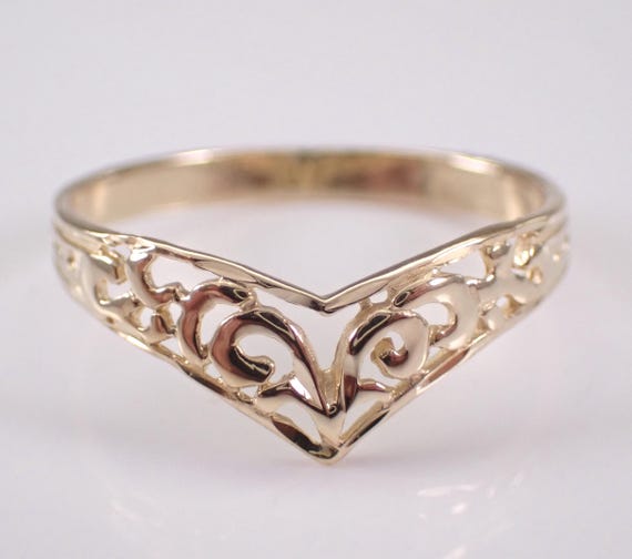Vintage 14K Yellow Gold Pinky Ring - Dainty Chevron Filigree Wedding Band