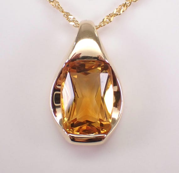 14K Yellow Gold Citrine Pendant and Chain - Solitaire Gemstone Charm Necklace - November Birthstone Estate Jewelry Gift