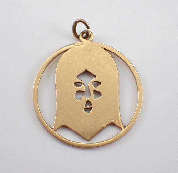 Vintage 14K Yellow Gold Jesus Charm Pendant - Religious Round Cutout Miraculous Medal Jewelry
