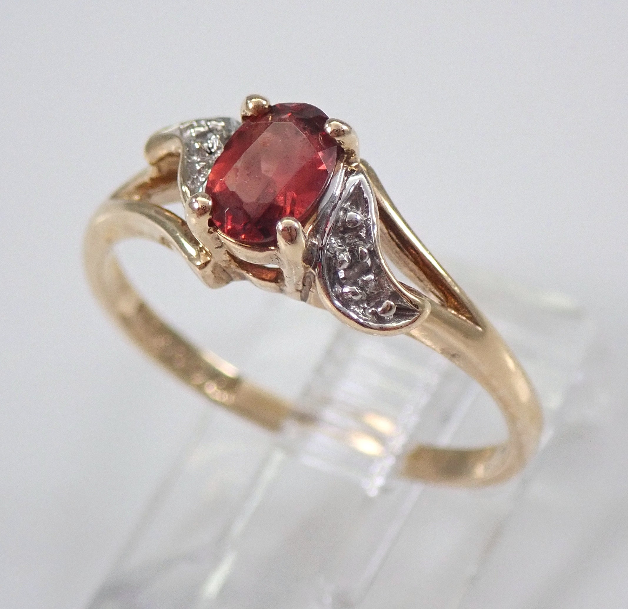 Estate and Diamond Engagement Ring Yellow Gold Size 6.5 January