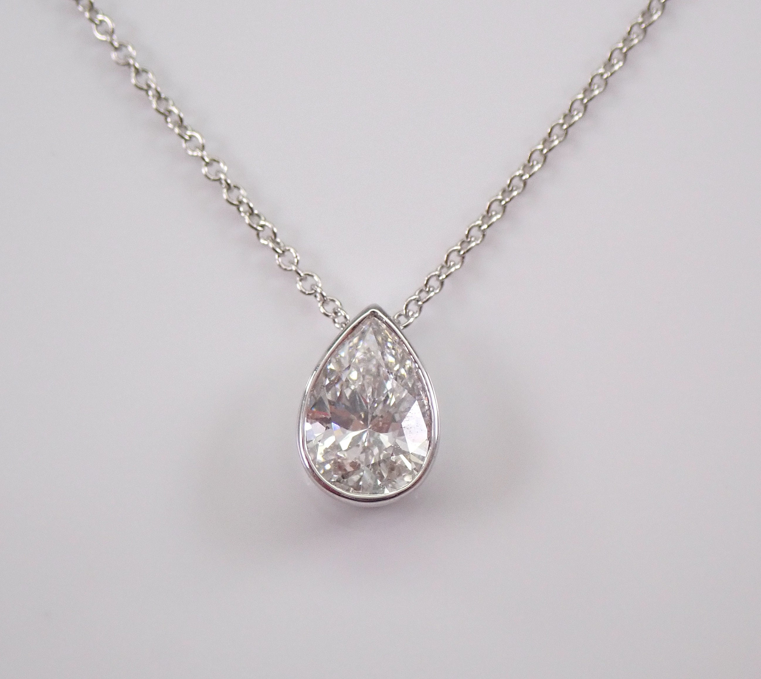 14k White Gold Pear Shape Diamond Solitaire Pendant Necklace 18 Chain D