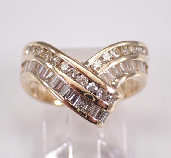 Vintage 14k Yellow Gold Diamond V Chevron Ring: Estate Baguette Stackable Wedding Anniversary Band